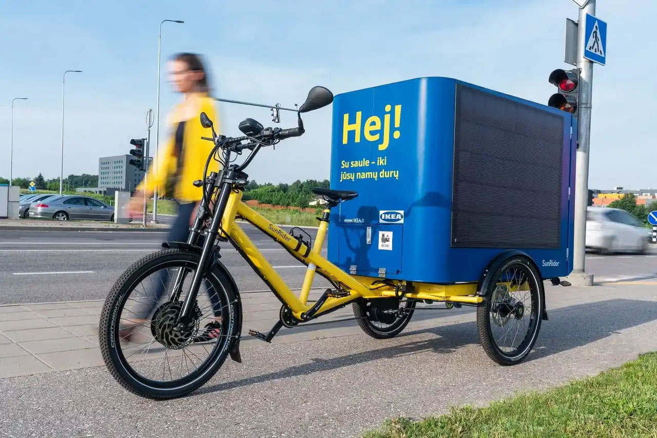 Ikea pourrait bientôt vous livrer en vélo cargo solaire