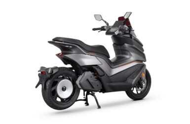 Voge Real 5T : ce maxi-scooter électrique veut faire de l’ombre au BMW CE 04