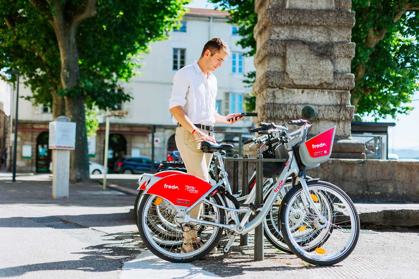 Fredo : les vélos en libre-service des villes intermédiaires