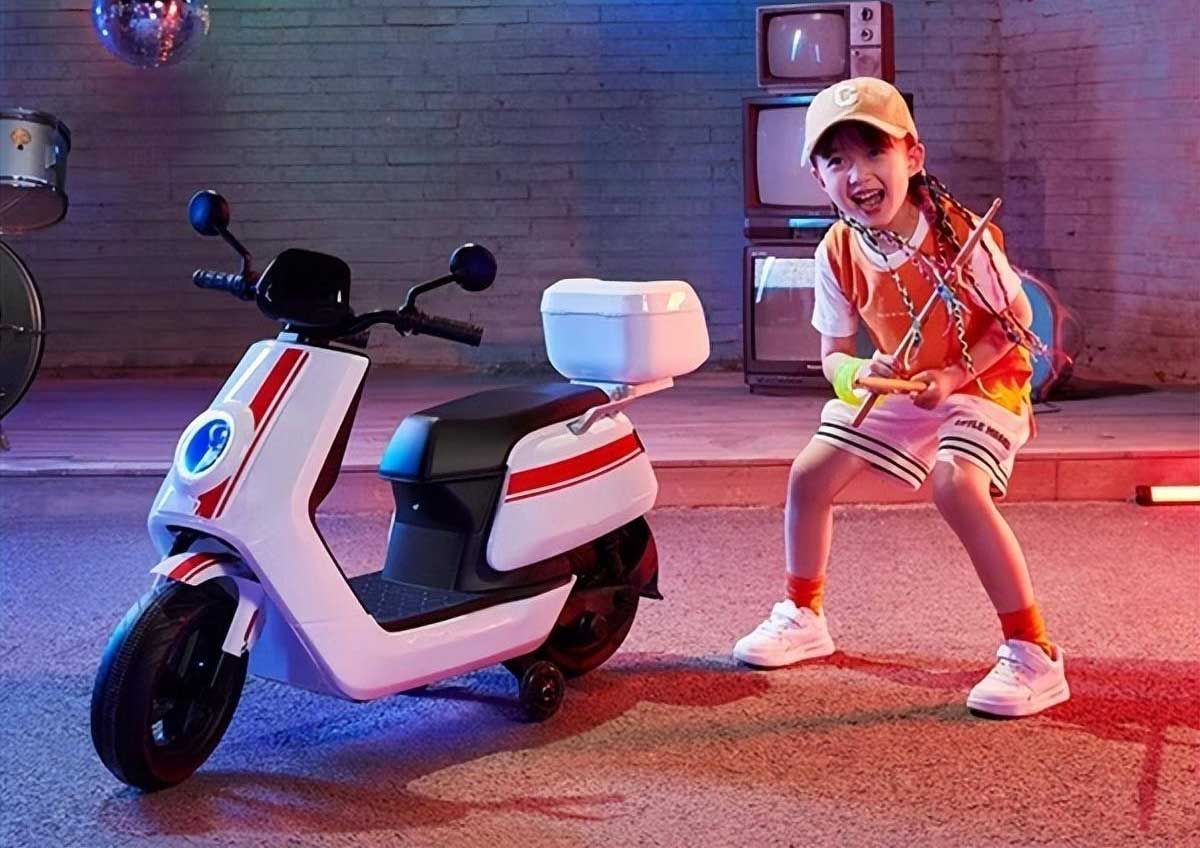 Niu lance un mini-scooter électrique à moins de 100 € !