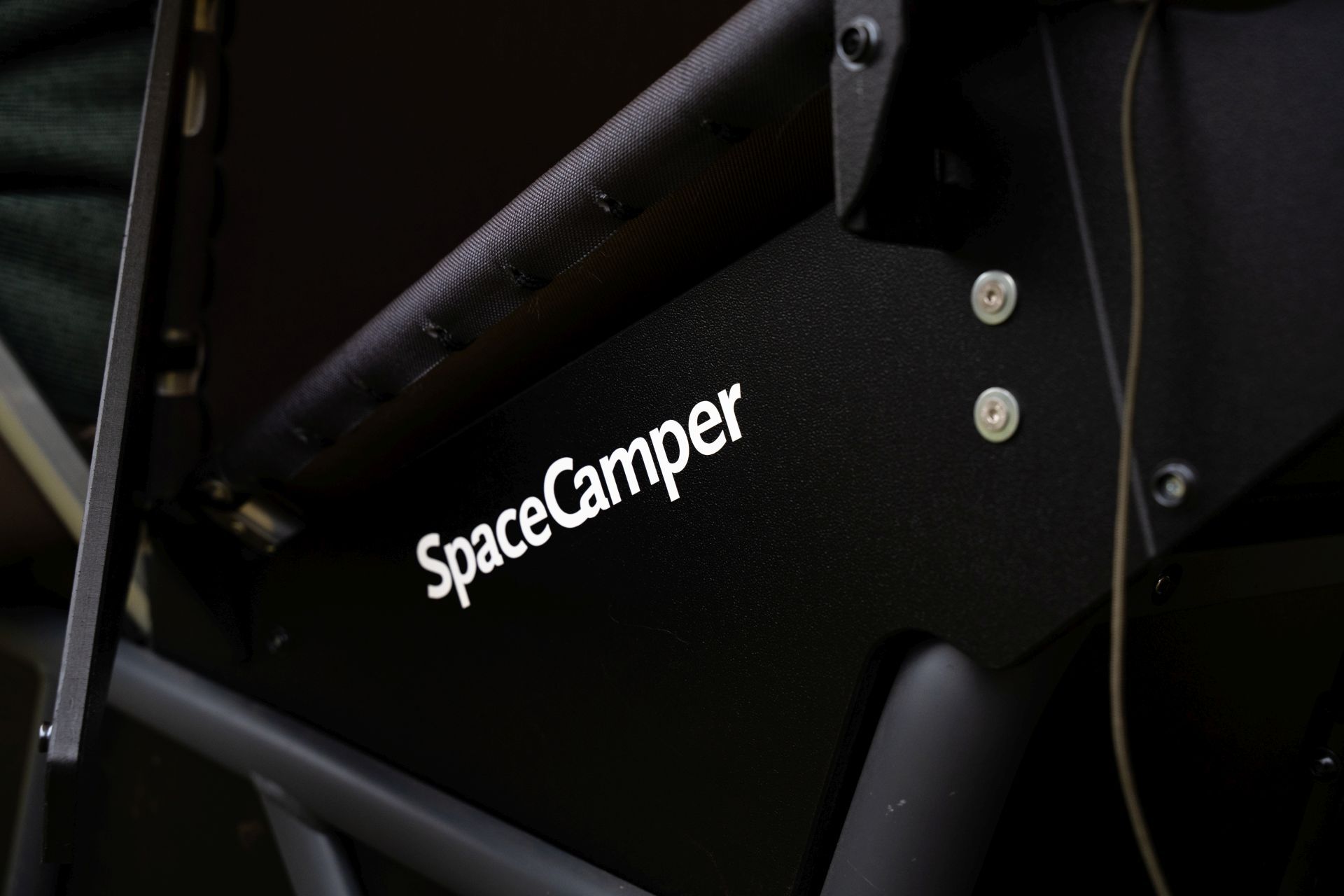 Spacecamper invente un kit pour transformer les vélos cargos en