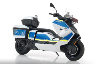 BMW CE 04 : le scooter électrique séduit la police de Berlin