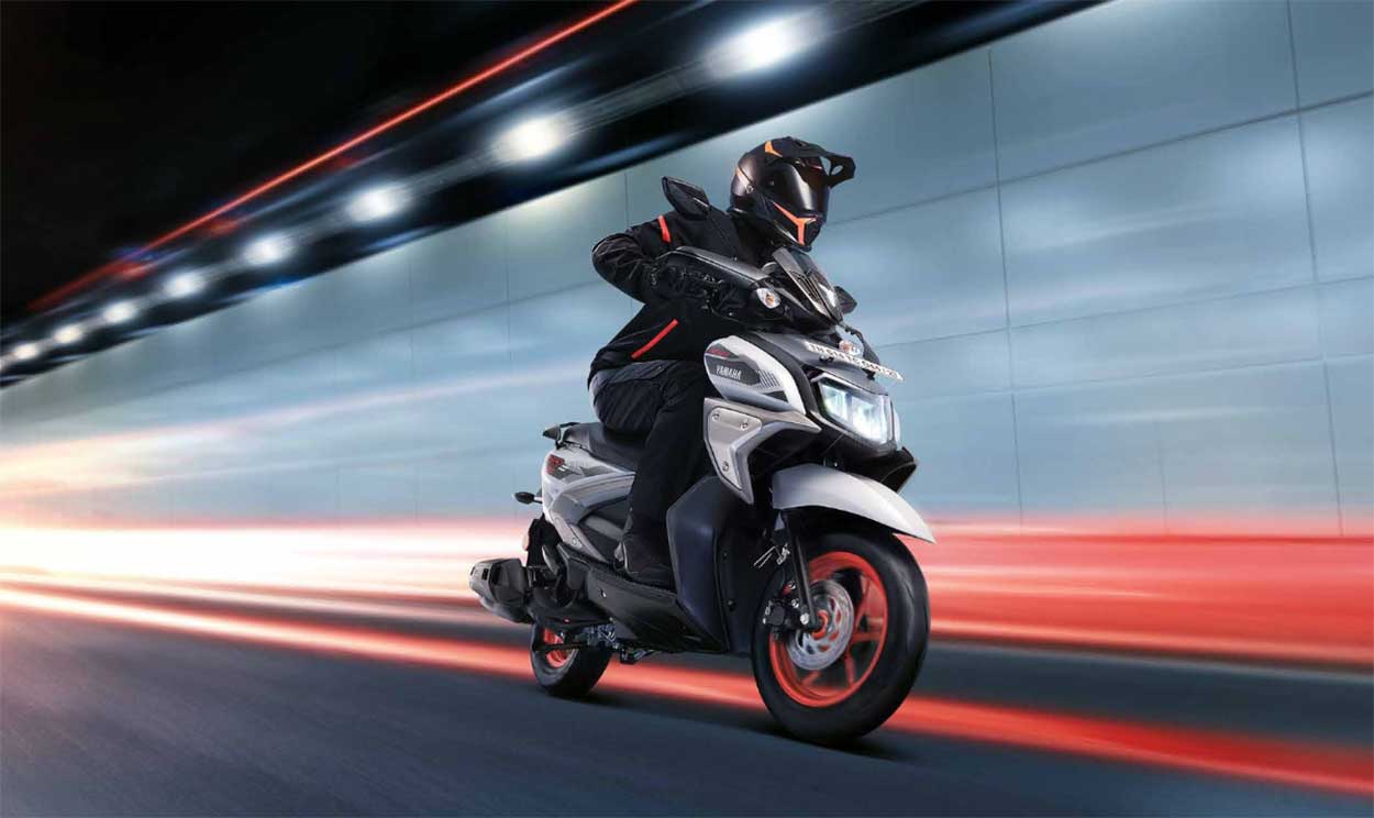 A moins de 1 000 euros, ce nouveau scooter hybride 125 Yamaha pourrait faire un carton