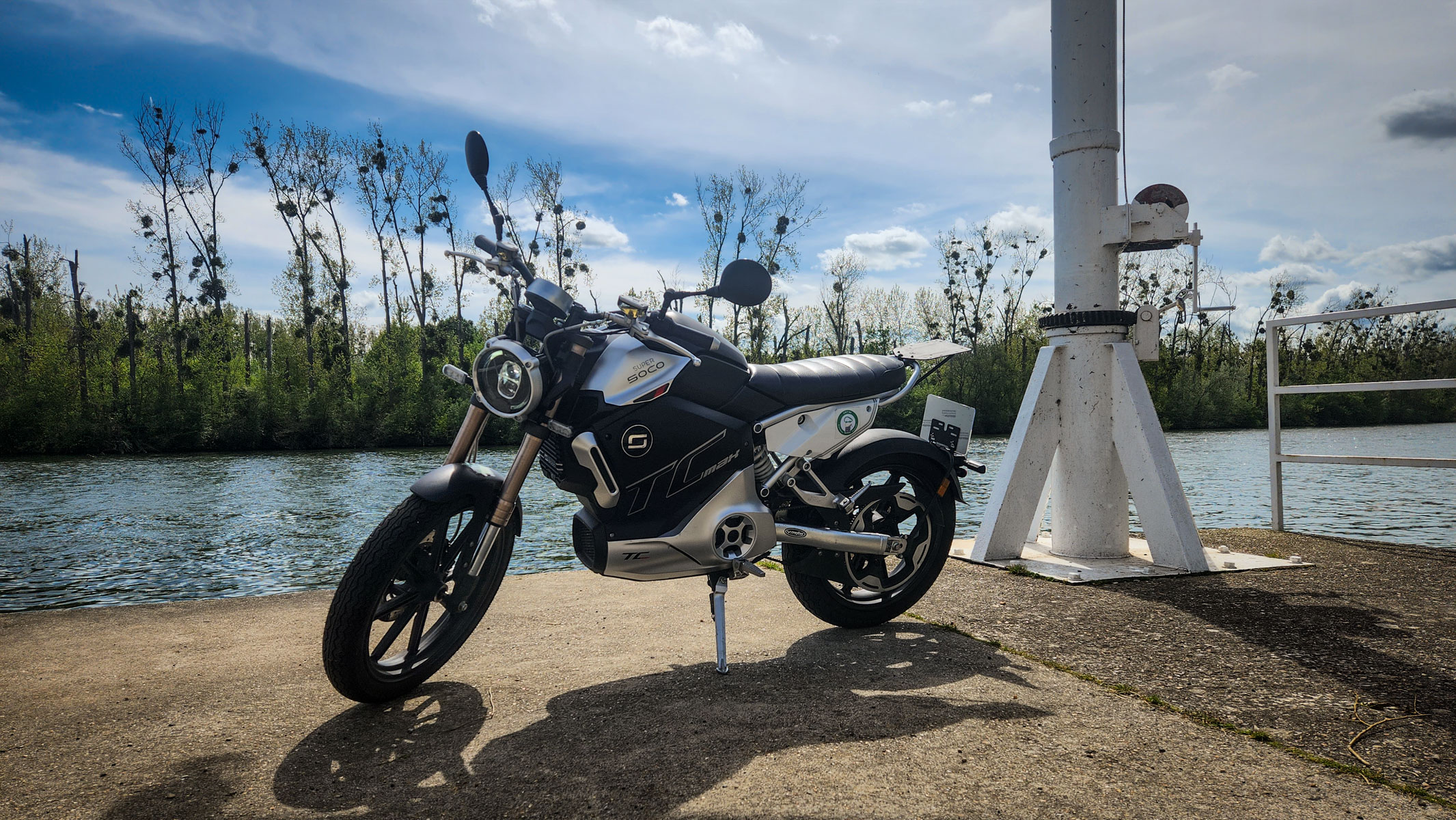 Moto électrique Super Soco TC Max : quel bilan après un an et 3500 km ?