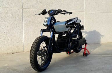 Ray Bizarro Moto Concept : à mi-chemin entre scooter et moto électrique