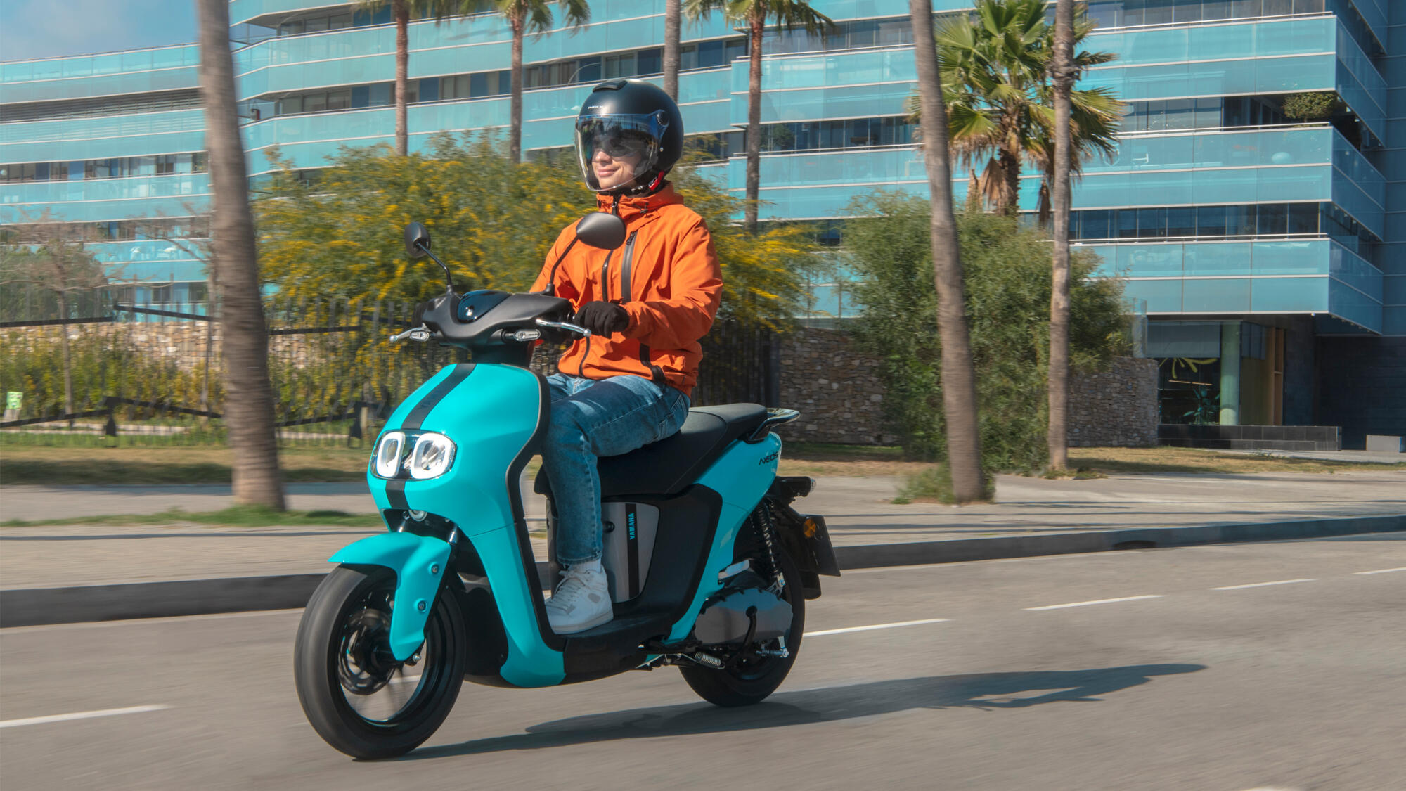 Yamaha NEO’S 2023 : un scooter électrique haut en couleur