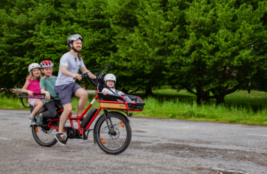 Évo : un vélo cargo électrique modulable pour transporter jusqu’à trois enfants