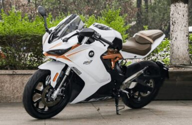 QJ Motor OAO Pro : une étonnante boîte à vitesses pour cette moto électrique