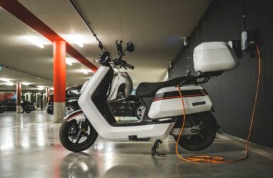 Comment recharger un scooter électrique ?