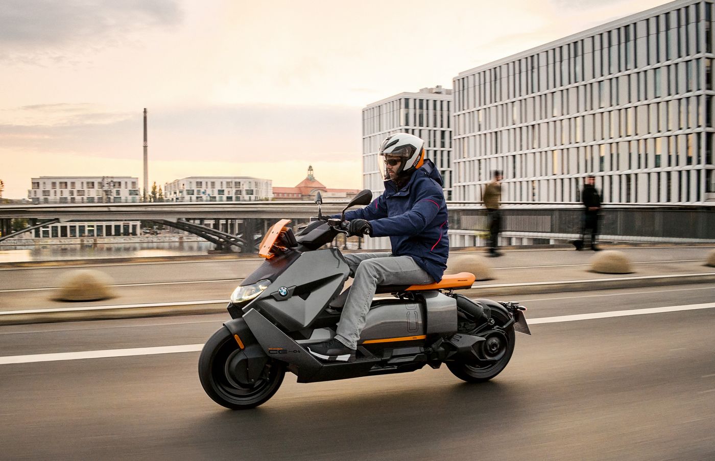 Quel permis pour conduire un scooter électrique 125 ?