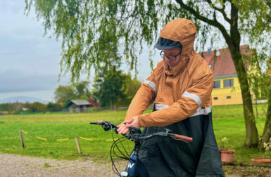 Équipement vélo pluie : notre sélection pour rouler confortablement malgré les intempéries