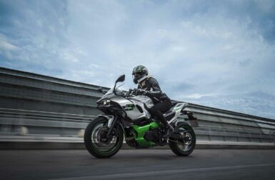 Moto hybride Kawasaki : la Ninja 7 HEV promet une consommation record