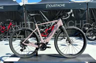 Vélo Moustache: un nouveau Gravel électrique à moteur ultra-léger pour 2024 !