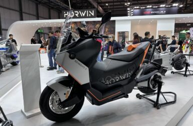EICMA 2023 – Horwin Senmenti 0 : le maxi-scooter électrique monte en puissance !