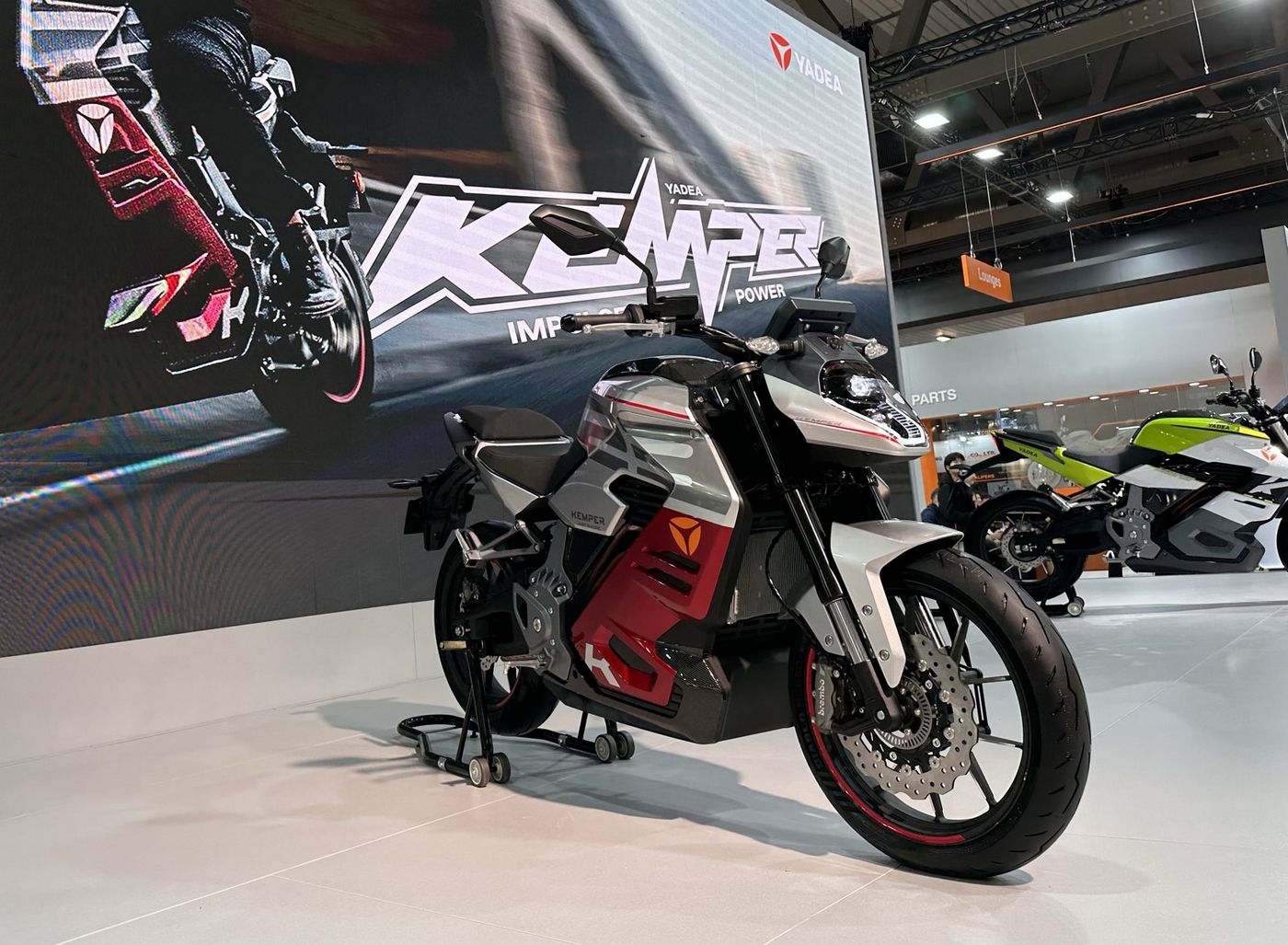 Yadea Kemper : cette nouvelle moto électrique chinoise est une grosse déception !