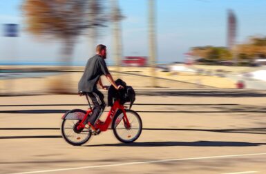 Une étude démontre que le vélo électrique représente une activité physique, la trottinette électrique est mauvaise élève