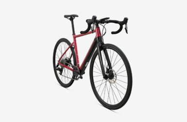 Decathlon : ce premier vélo de route électrique ultra-léger est proposé à prix canon