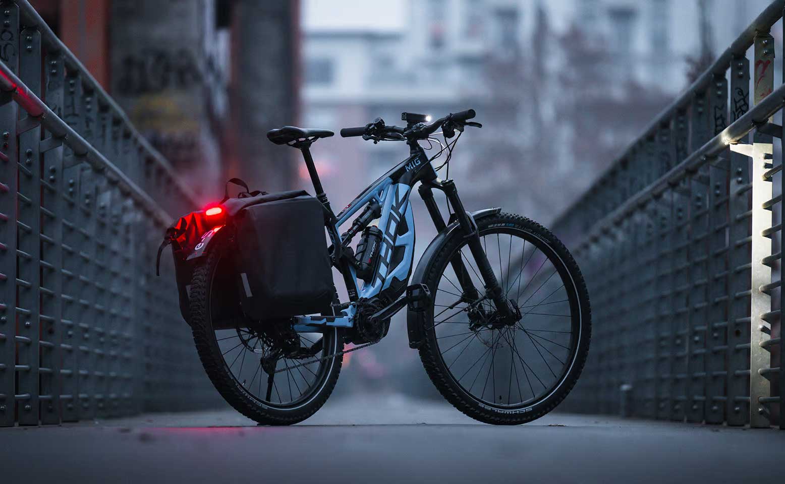 Small-B : mini roue et kit électrique pour ce surprenant vélo compact -  Cleanrider