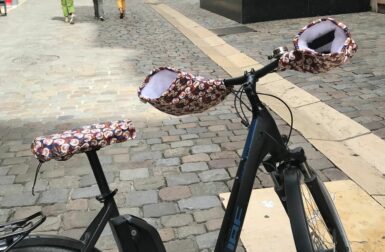 Suzon & Suzette : mains et oreilles au chaud avec ces accessoires vélo écologiques et solidaires