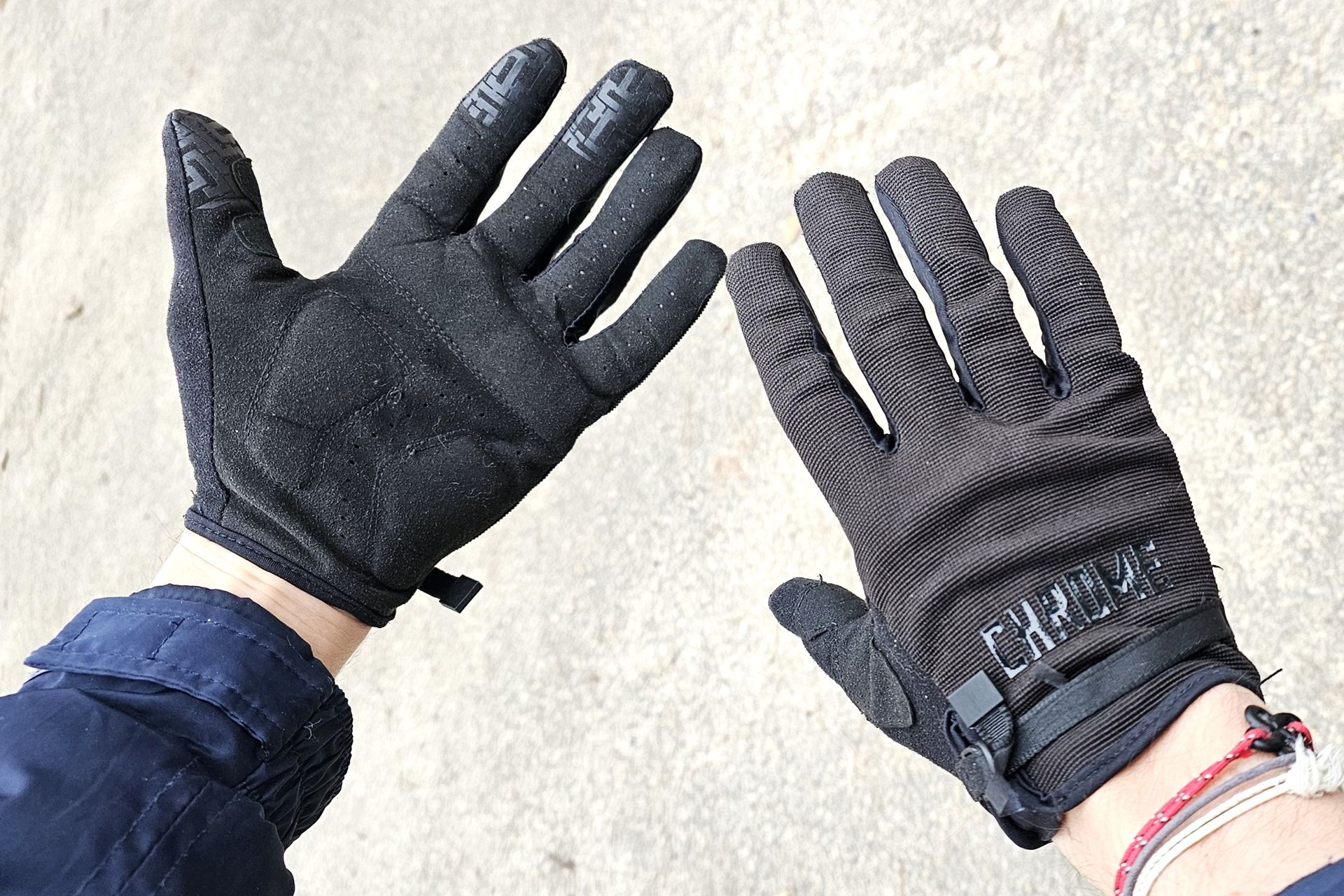 Flash Test : les gants vélo Cycling Gloves 2.0 de Chrome sont aussi  polyvalents que fiables - Cleanrider