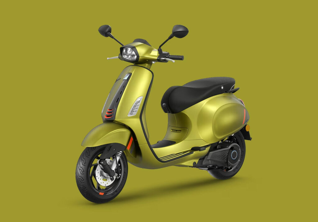Primavera Elettrica à batterie amovible, la nouvelle Vespa électrique devient plus abordable