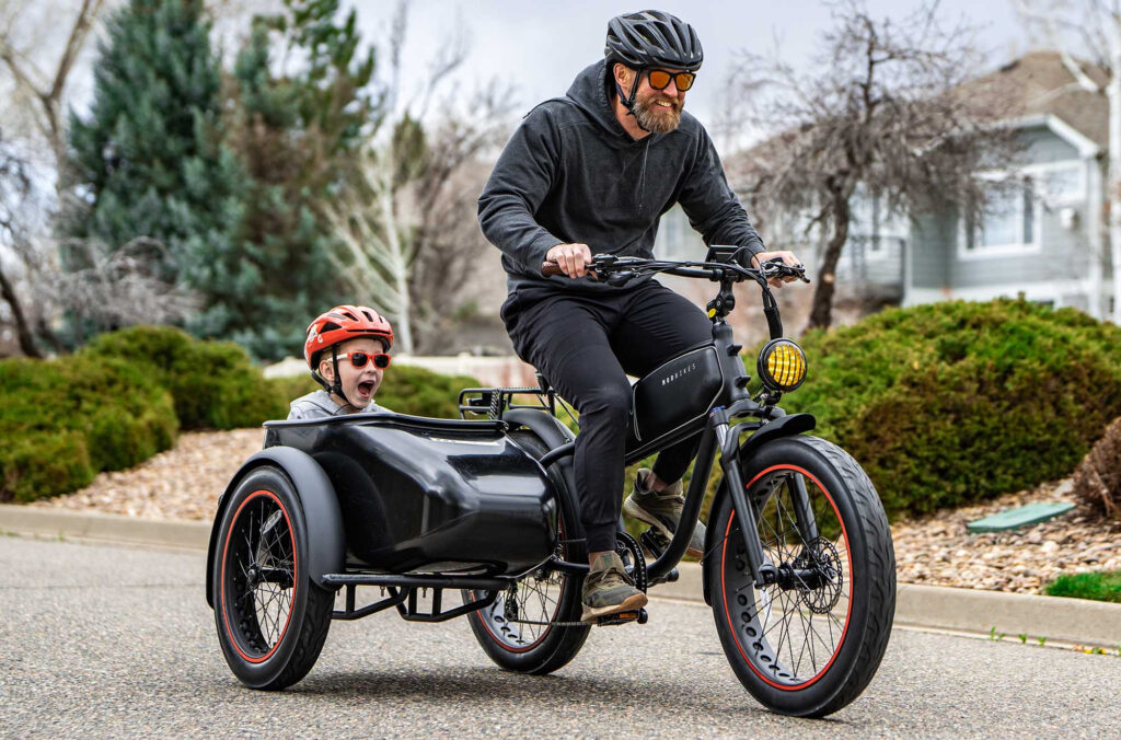 On est tombé sous le charme du Mod Easy 3 SideCar, un vélo électrique sidecar au look de moto vintage