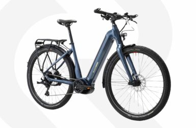 Énorme promo chez Decathlon : le vélo électrique E-Touring perd 1 000 € !