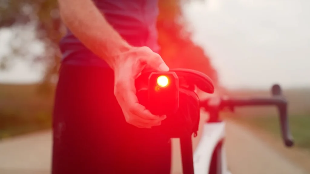 Trek CarBack : révolutionnaire, ce radar vélo surveille vos arrières