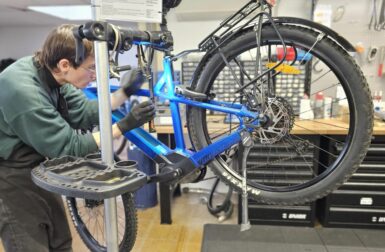 Chute des ventes de vélos en 2024 : l’essor du reconditionné en cause ?