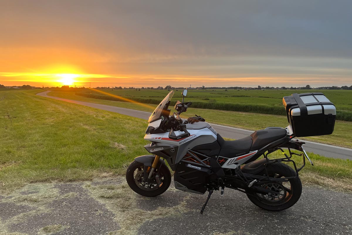 Moto électrique Energica à la Dutch 1000Experia