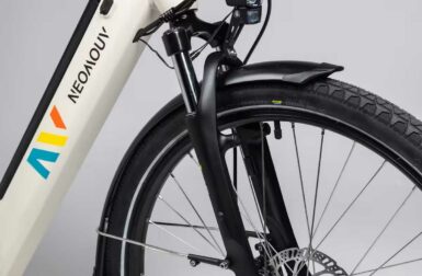 Chez Decathlon, les nouveaux vélos électriques Neomouv sont enfin là