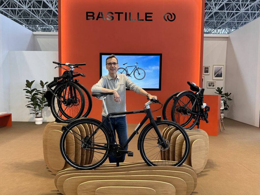 Bastille : on a échangé avec le concepteur de ce vélo pliant révolutionnaire