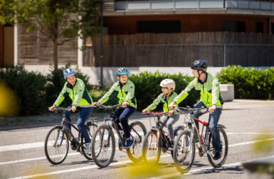 Roulez à vélo en sécurité : la veste Detectable Light est mieux vue par les caméras des voitures