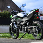 Une silhouette assez frêle pour la moto électrique