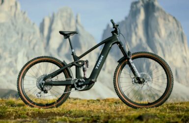 Trek Rail+ et Powerfly+ : les nouveaux VTTAE 2025 avec le moteur Bosch CX 2025