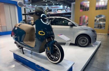 EICMA 2024 : La Dolce Vita en scooter électrique Fiat 500