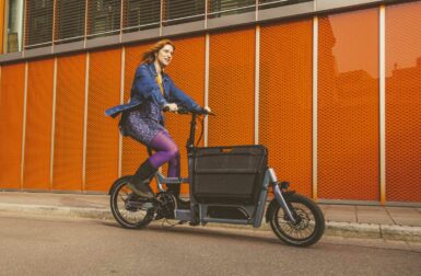 Pliable, ce mini-vélo cargo électrique est idéal pour la ville