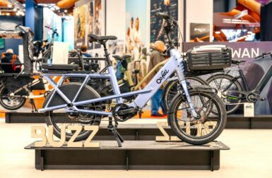 O2feel Buzz : un vélo cargo électrique compact et malin pour 2025