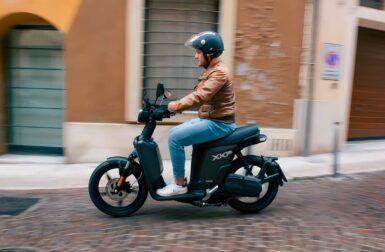 Askoll XKP 80 : ce scooter électrique à grandes roues a de quoi séduire