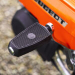 À bord du E-Peugeot 103