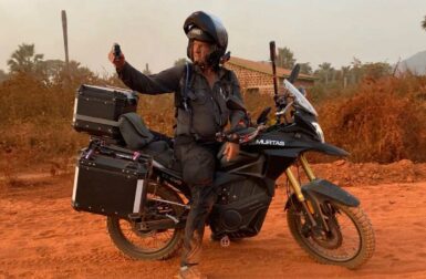 Cette moto électrique a traversé l’Afrique en totale autonomie