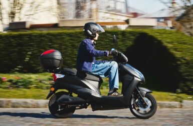 Pink Start : ultra-personnalisable, ce petit scooter électrique coûte moins de 2 000 euros
