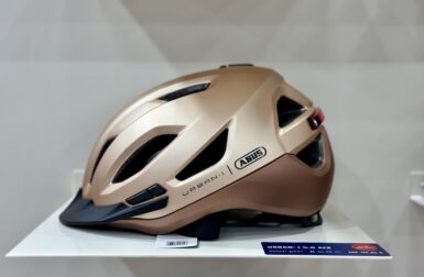 Abus Urban-I 4.0 : le nouveau casque vélo urbain avec feu arrière, confort top et look soigné