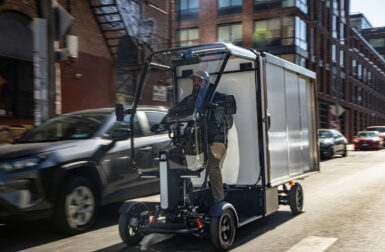 Avec cet étrange vélo cargo à 4 roues, Honda se lance dans la livraison du dernier kilomètre