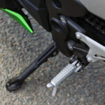 Au guidon de la moto hybride