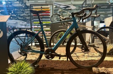 Stryva : le nouveau gravel électrique de Vélo de Ville pèse seulement 16,4 kg