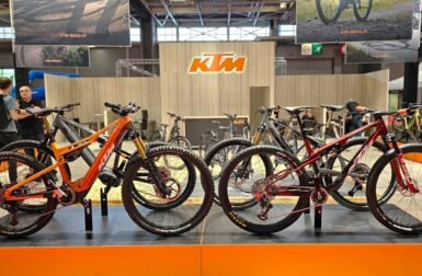 Vélos électriques KTM : nouveau moteur Bosch PX, ABS, transmission électronique… ce qui change pour 2026