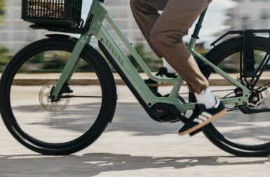 Canyon veut révolutionner la sécurité des cyclistes : ses vélos électriques pourront communiquer avec les voitures dès 2026