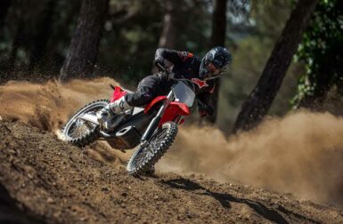 Stark VARG MX 1.2 : ultra-sportive, cette moto électrique enterre le thermique