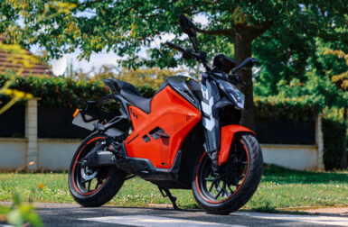 Essai Ultraviolette F77 SuperStreet : cette moto électrique 125 fait un quasi-sans-faute !